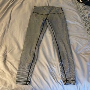 Wunder Under Full Length Striped Leggings - Size 10